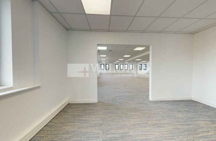 BUREAUX à LOUER — photo 5