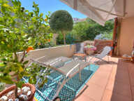 ST RAPHAEL TRIANGLE D'OR. A PIED PLAGES, CENTRE, GARE. PISCINE — photo 2