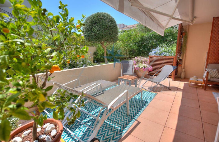 ST RAPHAEL TRIANGLE D'OR. A PIED PLAGES, CENTRE, GARE. PISCINE — photo 2