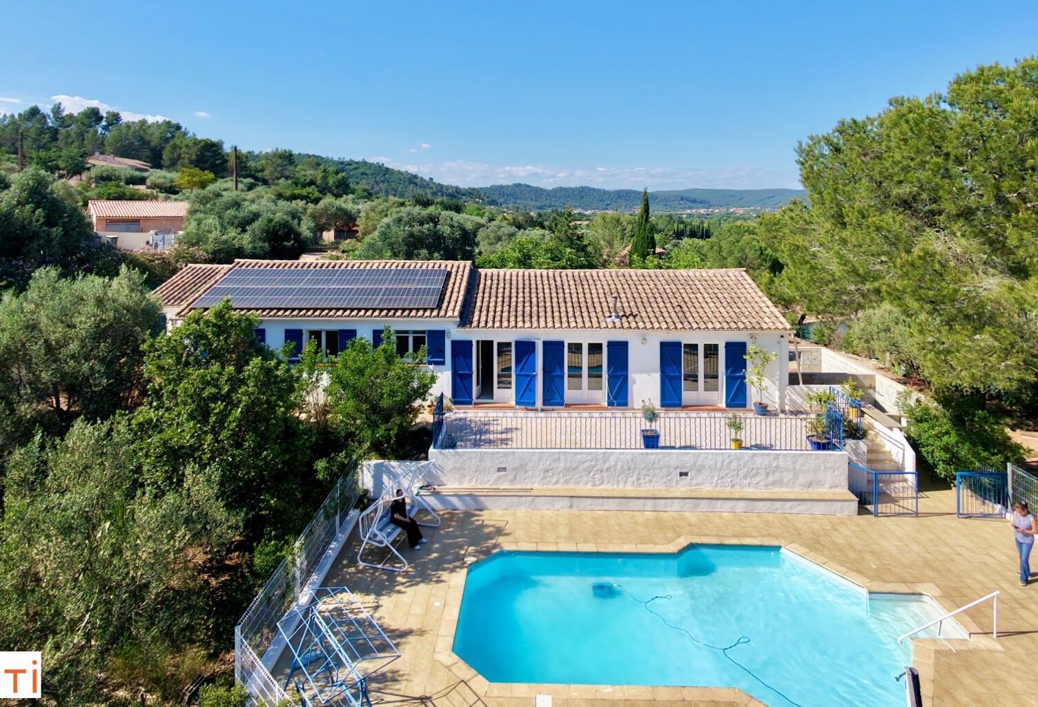 Villa de 168 m2 sur 2957 m2, 5 chambres — photo 1
