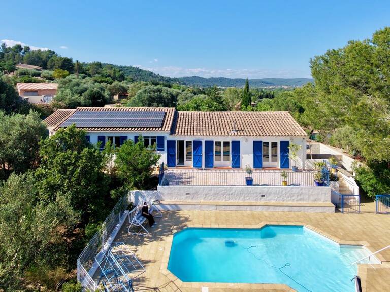 Villa de 168 m2 sur 2957 m2, 5 chambres — photo 1