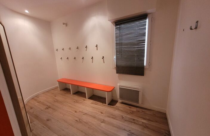 Local commercial — photo 5