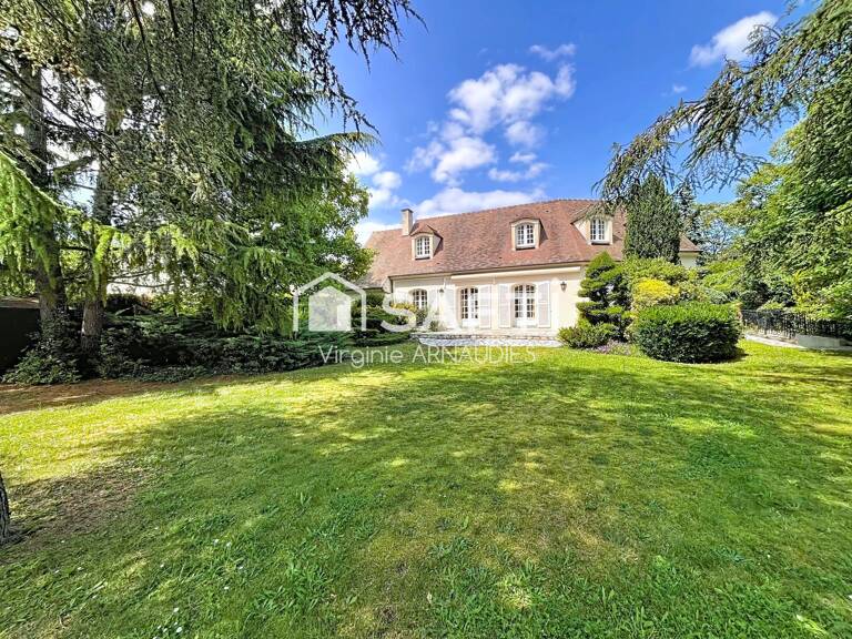 Belle demeure avec grand jardin et sous-sol total — photo 1
