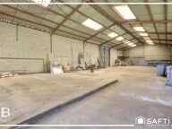 Grande maison traditionnelle avec 600 m² de hangars — photo 2