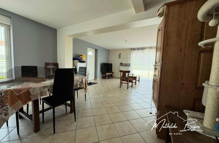 À découvrir à CHARBONNIER ensemble immobilier locatif — photo 4