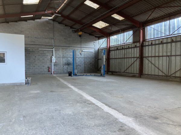 Le Boulou  Local commercial 230 m²