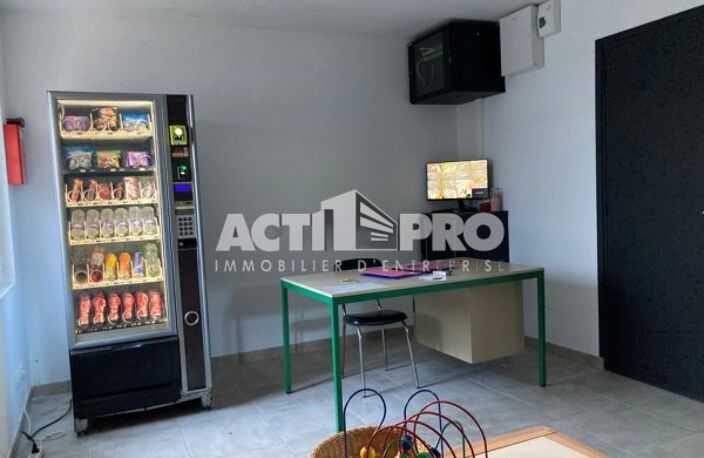 Entrepot à vendre — photo 3