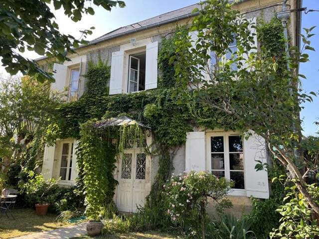 Maison de ville de 8 pièces principales — photo du bien