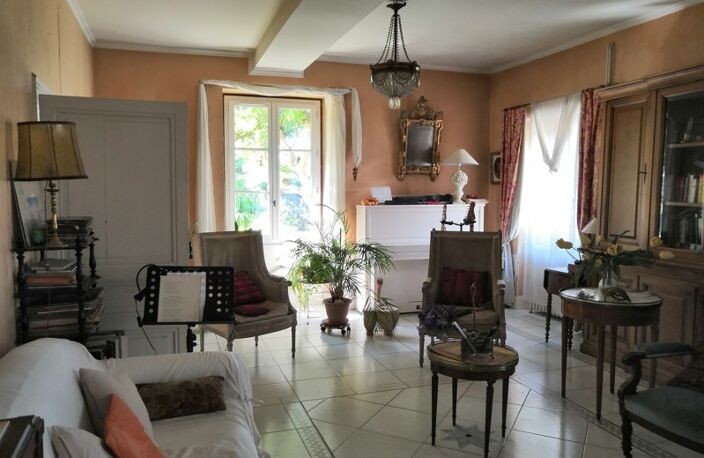 Maison de ville de 8 pièces principales — photo 2