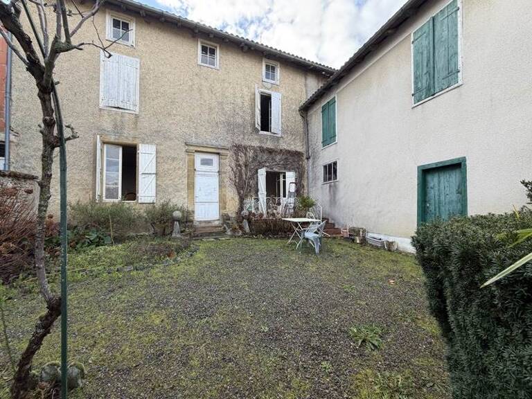 Maison de ville de 11 pièces principales — photo 1