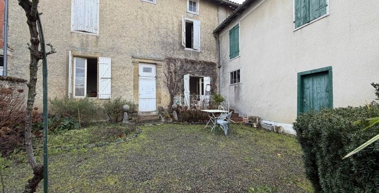Maison de ville de 11 pièces principales — photo 1