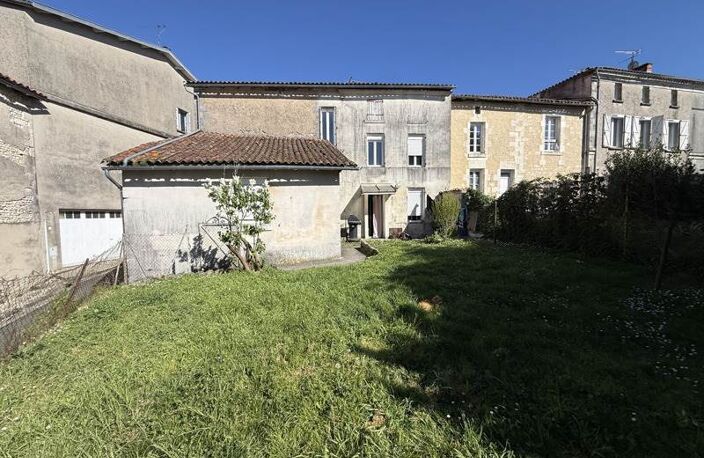 Vente immeuble   Barbezieux-Saint-Hilaire (16300) — photo 2