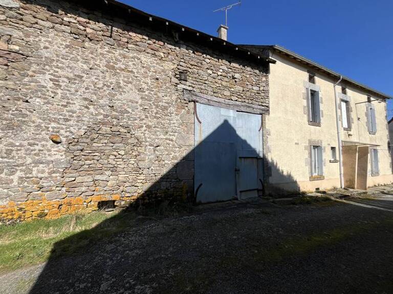 Maison en pierre de 6 pièces principales — photo 1