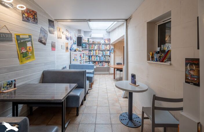 Vente immeuble   Saintes (17100) — photo 2