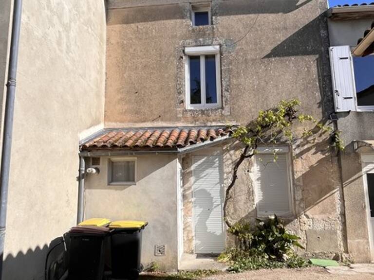 Maison en pierre de 2 pièces principales — photo 1