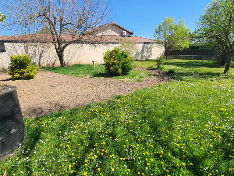 Terrain à bâtir de 523 m2 situé à Villemoirieu — photo 1