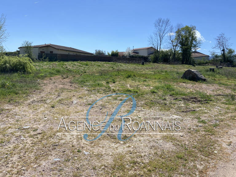 Terrain constructible d'environ 665 m2 à OUCHES — photo 1