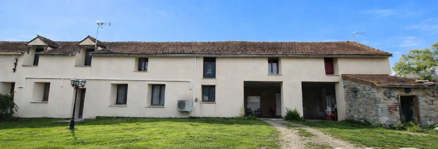 Maison 9 Pièces 274 m² à vendre à Neuilly-Saint-Front (02470)