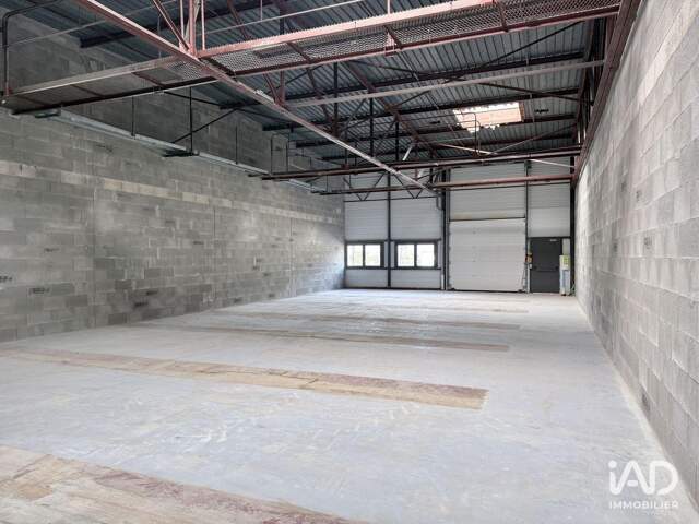 Vente Local d'activités 230 m&sup2; — photo du bien