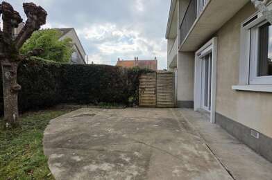 Maison 6 pièces 1050 €
