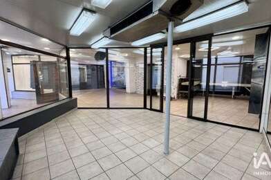 Commerce  990 €