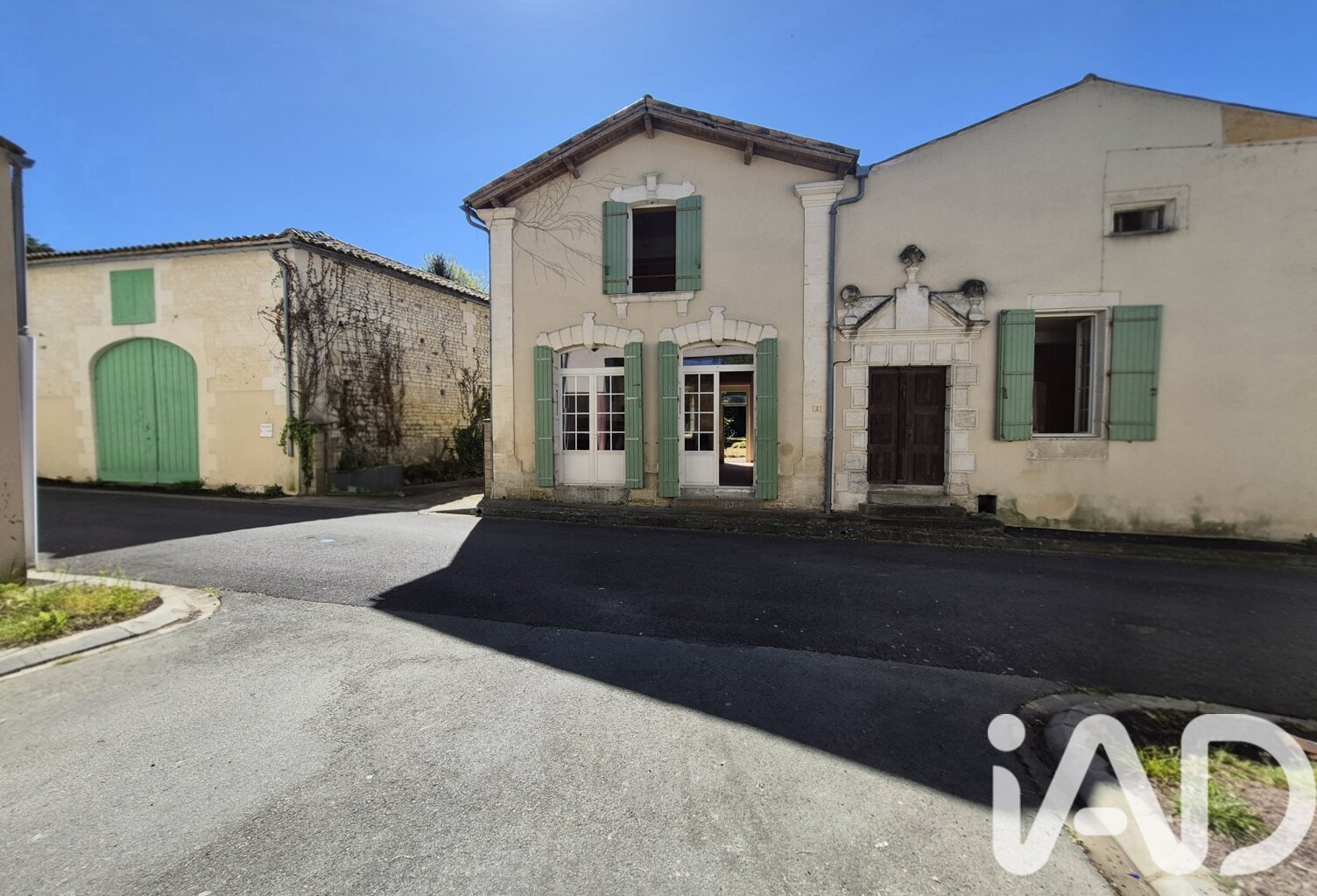 Vente Maison/villa 8 pièces — photo 1