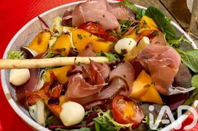 Commerce  394999 €