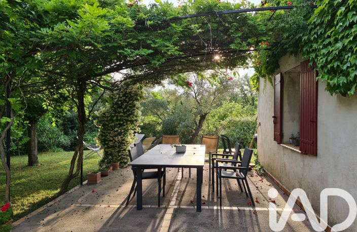 Vente Maison/villa 8 pièces — photo 2