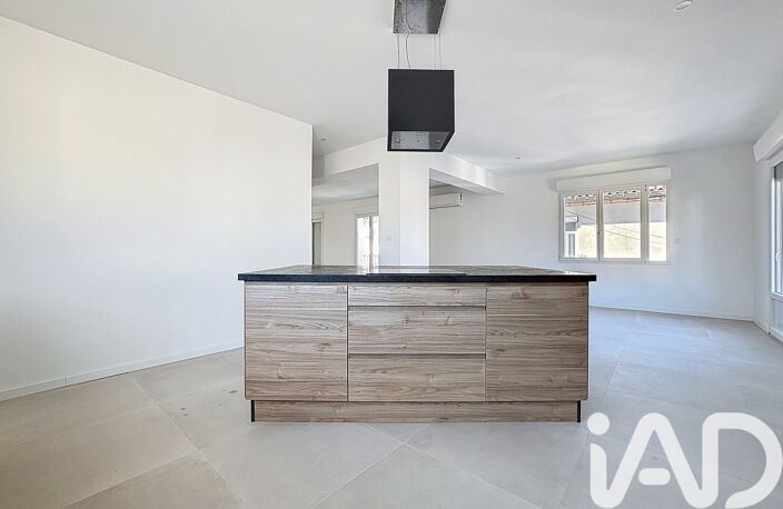 Vente Immeuble 240 m&sup2; — photo 2