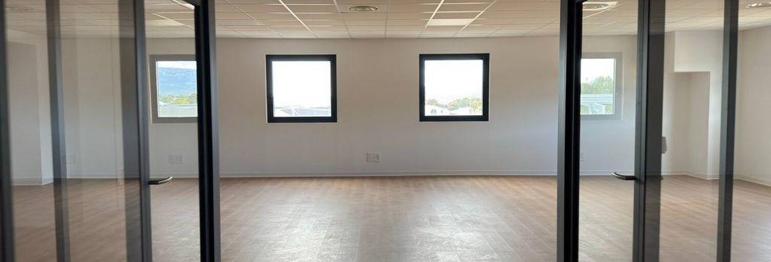 Commerce  155 m² à vendre à Signes (83870)