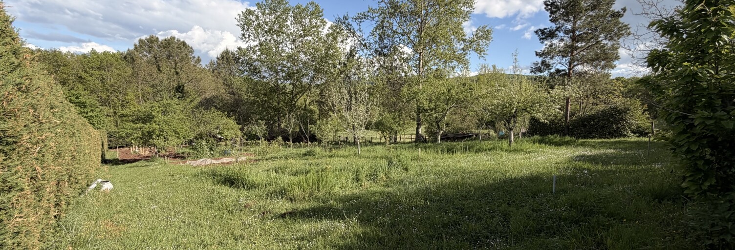 Terrain  1550 m² à vendre à Larche (19600)