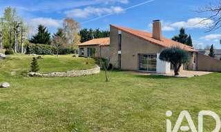 Maison 9 Pièces 226 m² à vendre à Saint-Genest-d'Ambière (86140)