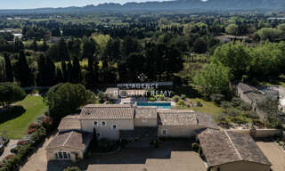 Maison 4 Pièces 190 m² à vendre à Saint-Rémy-de-Provence (13210)