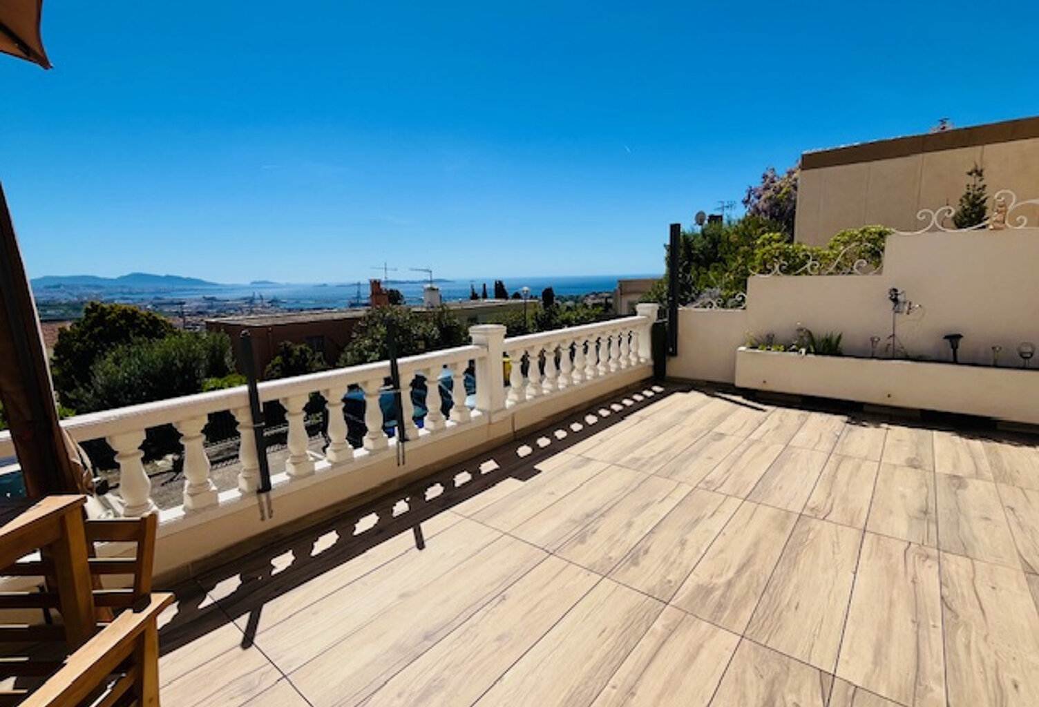 Maison en PARFAIT ETAT avec VUE MER EXCEPTIONNELLE — photo 1