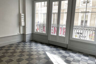 Appartement 1 pièces 330 €