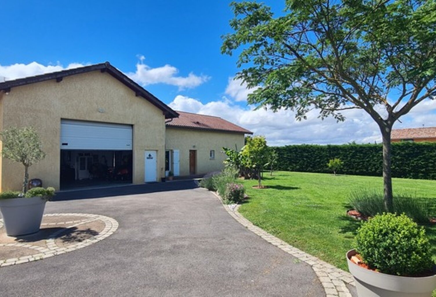 Maison 135 m2 habitable sur 2000 m2 de terrain clos avec grand garage — photo 1