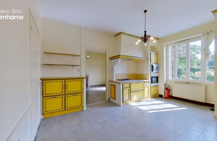 En exclusivité – Maison de caractère avec grand terrain et potentiel d’évolution — photo 4