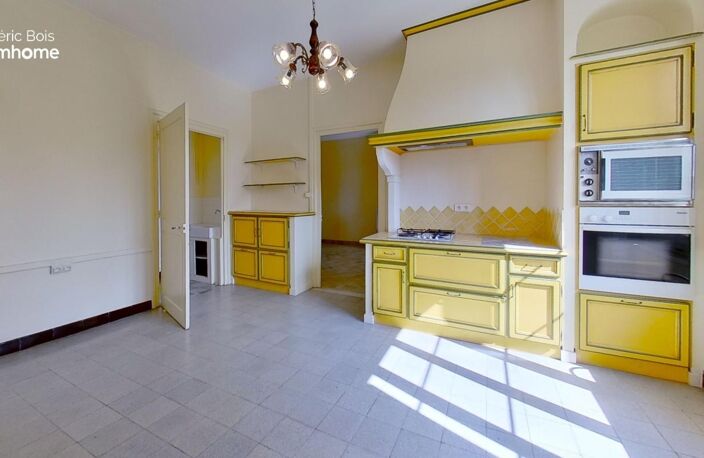 En exclusivité – Maison de caractère avec grand terrain et potentiel d’évolution — photo 5