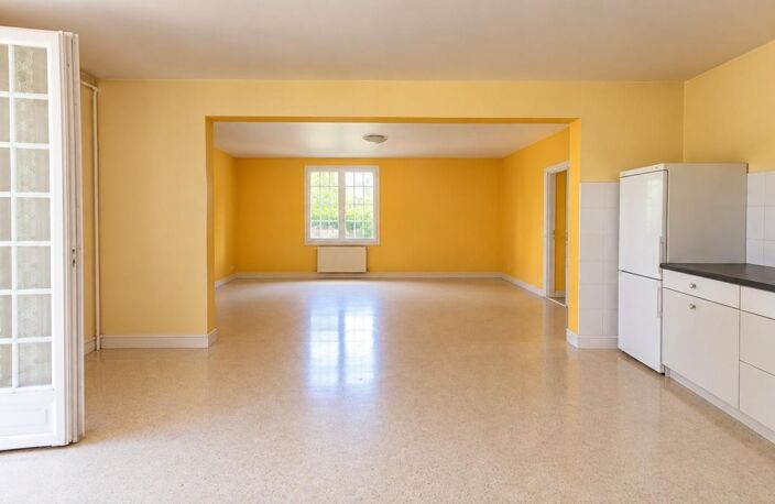 BONNEVAL - Grande maison 230 m² + sous-sol aménagé – idéal famille / pro — photo 4