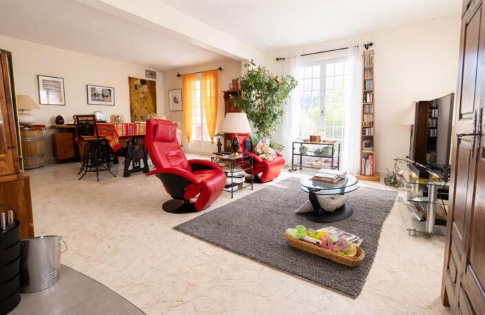 BONNEVAL - Grande maison 230 m² + sous-sol aménagé – idéal famille / pro — photo 5