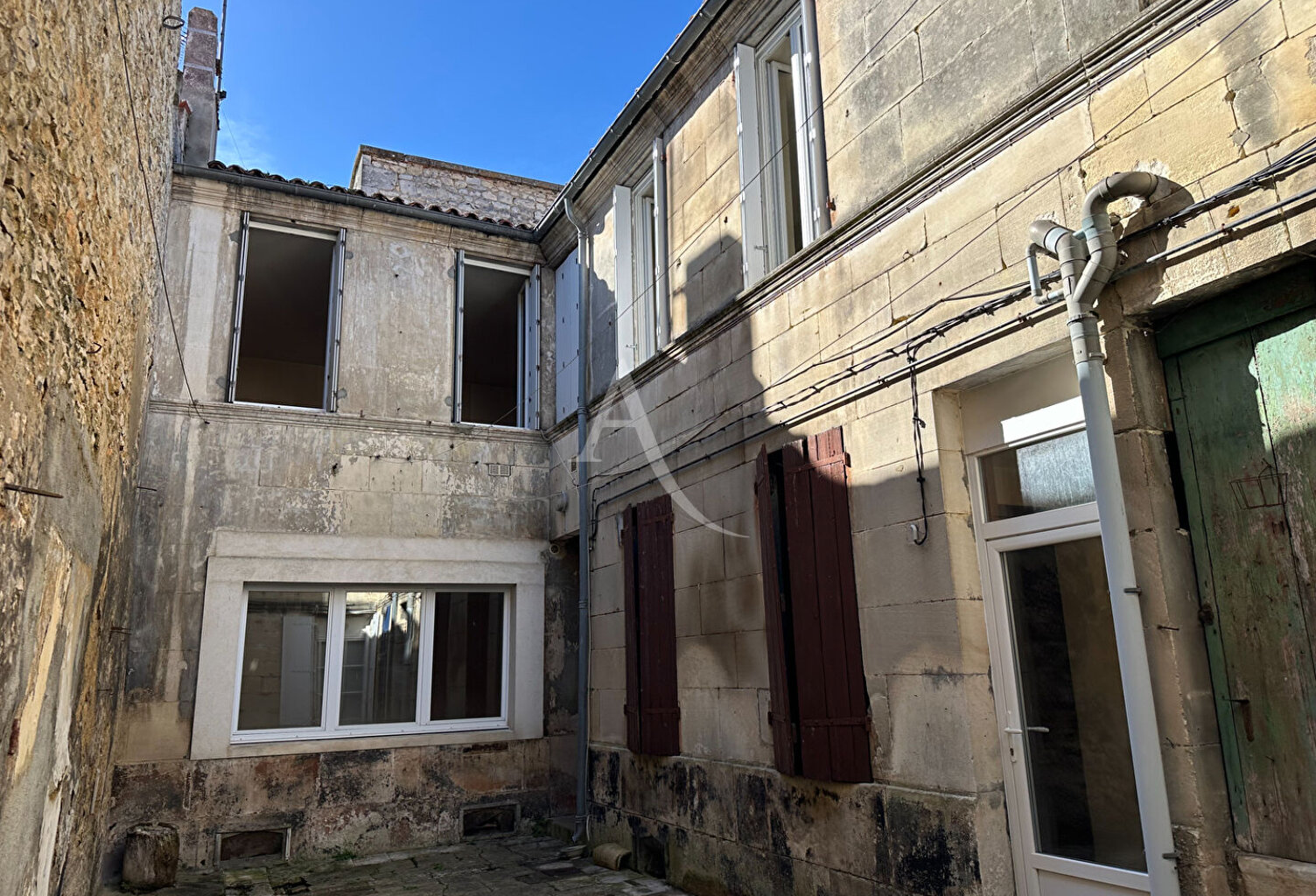 Maison Duplex Fond de cour à rénover — photo 1