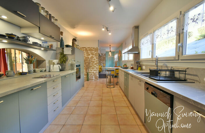 PROPRIÉTÉ DE 358 M² + DÉPENDANCE - ARLES SUR TECH (66150) — photo 3