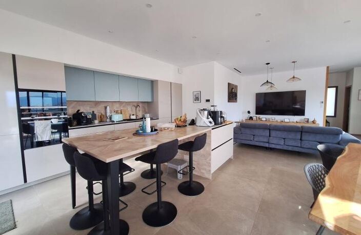 VILLA NEUVE CONTEMPORAINE F4 AVEC PISCINE SECTEUR D'AFA — photo 2