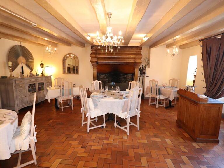 SUPERBE HOTEL RESTAURANT LOGIS DE FRANCE  A VENDRE LOCALISATION SECTEUR LUSIGNAN (86) — photo 1