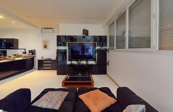BEAUX VOLUMES - 260 m2 ENVIRON - PROCHE GARE — photo 3