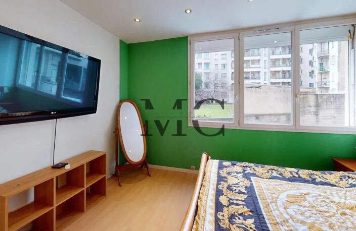 BEAUX VOLUMES - 260 m2 ENVIRON - PROCHE GARE — photo 5