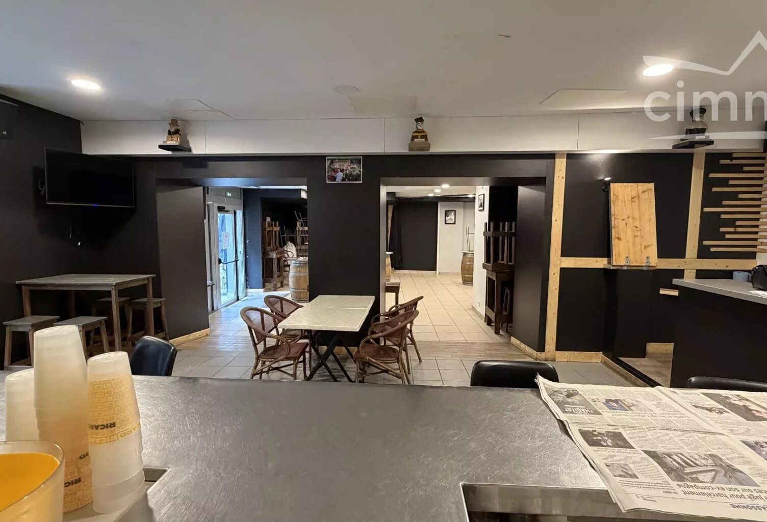 A vendre un immeuble avec un local commercial  et deux apparteme — photo 1