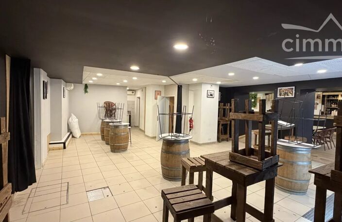 A vendre un immeuble avec un local commercial  et deux apparteme — photo 2