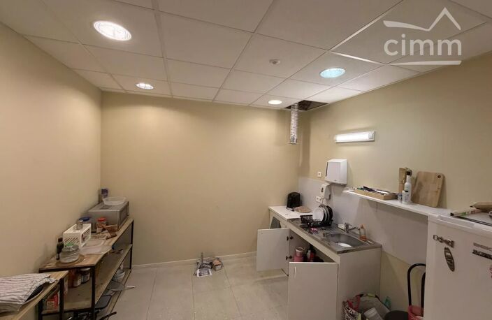 A vendre un immeuble avec un local commercial  et deux apparteme — photo 5