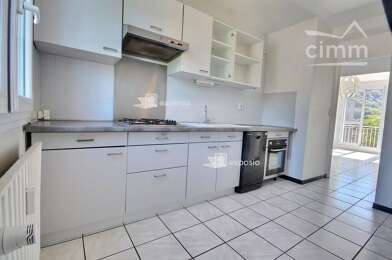 Appartement 3 pièces 760 €